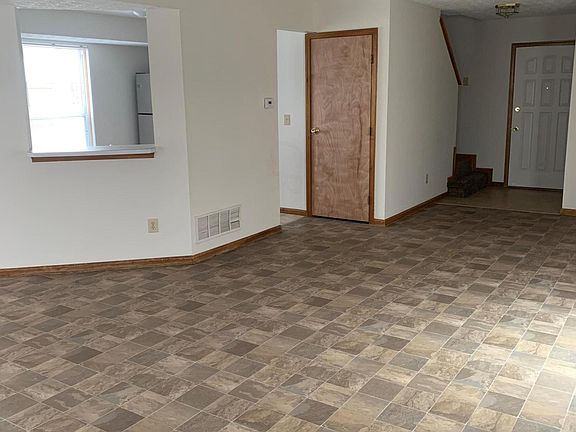 4th image of 871 Briaro St