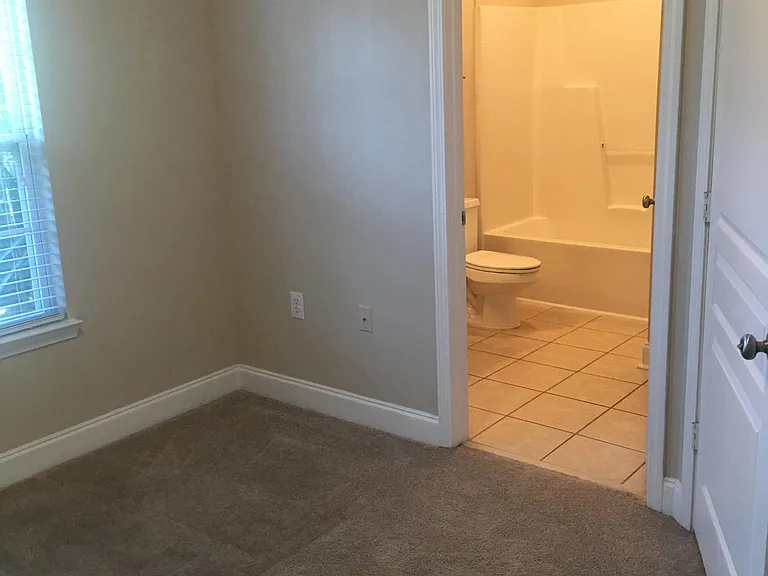 1019 Basildon Rd — Photo 17