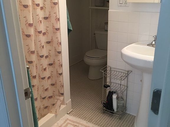 2nd image of 157 Stanton St #8