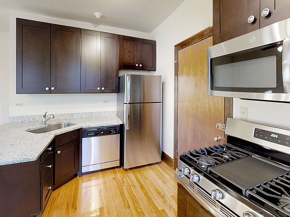 4th image of 3217 W Belle Plaine Ave APT 3B