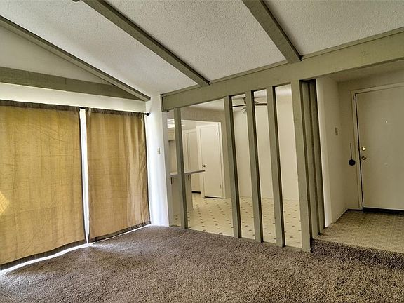 5th image of 601 Stroud Ln