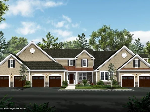 5 Remington Ct, Farmingdale, NJ 07727