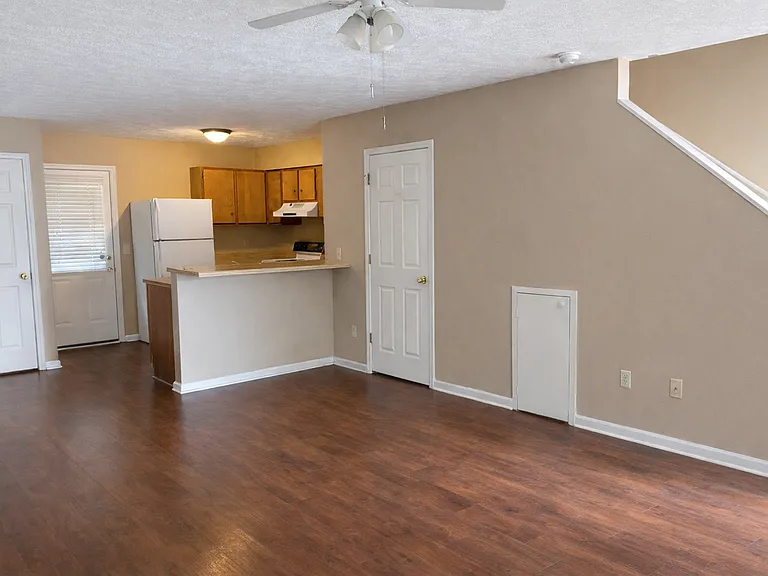 2 Bed 1.5 Bath Townhomes — Photo 3