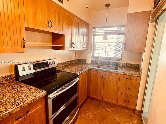 4th image of 141 NE 10th Ave APT 23A