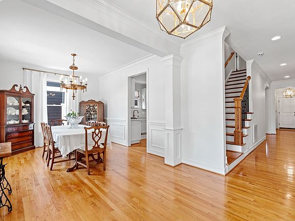 4th image of 106 Caitlin Ct