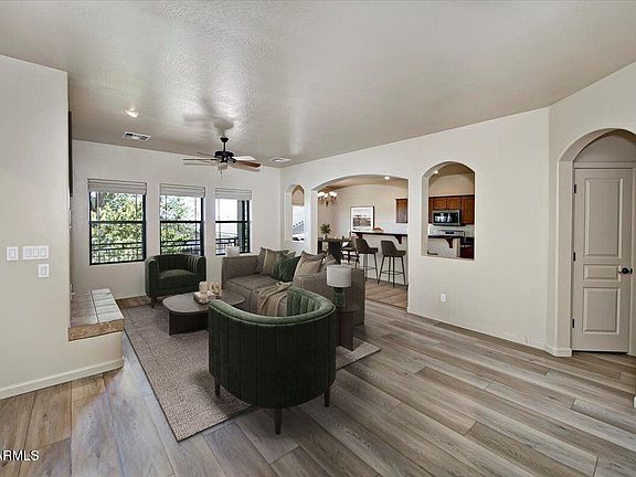 5th image of 1042 LOUIE Street