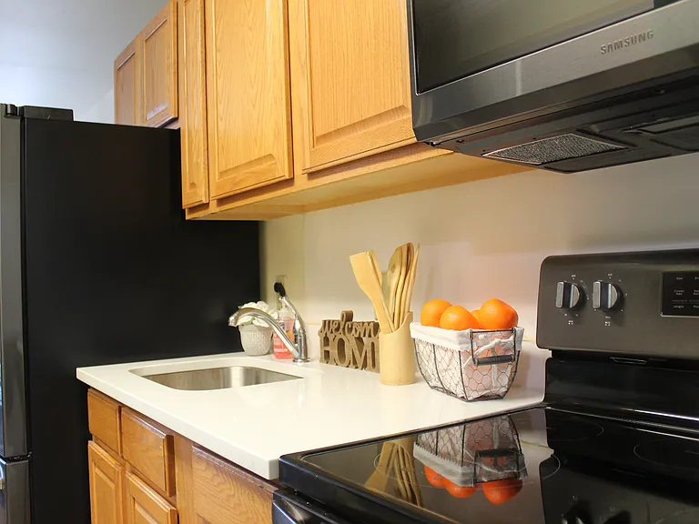 317 E Beaver Ave — Photo 3