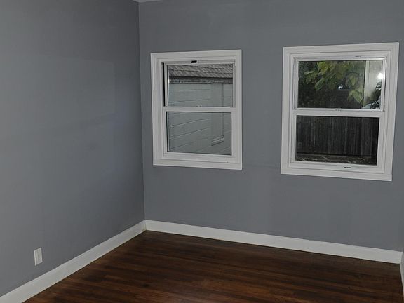 3rd image of 99 Maplewood Ave #2