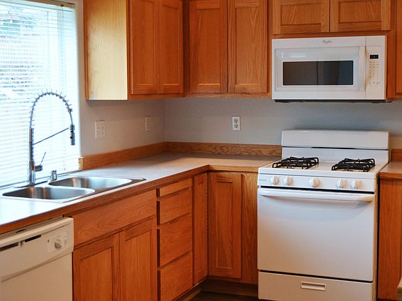 4th image of 6114 East Dr