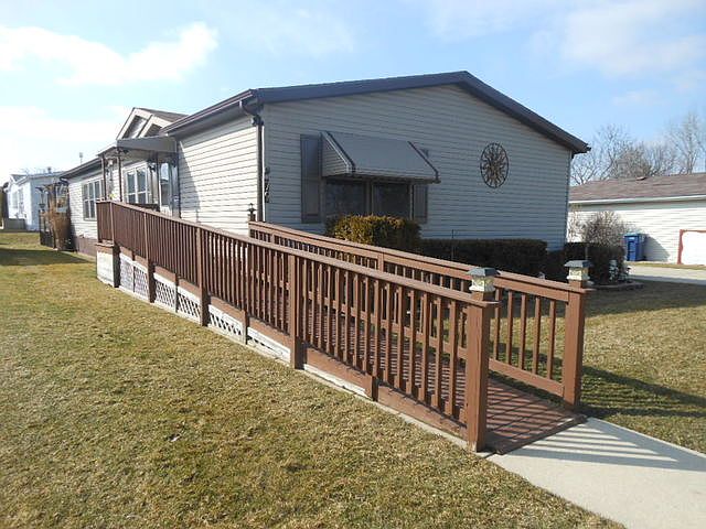 1st image of 79 Begonia Dr