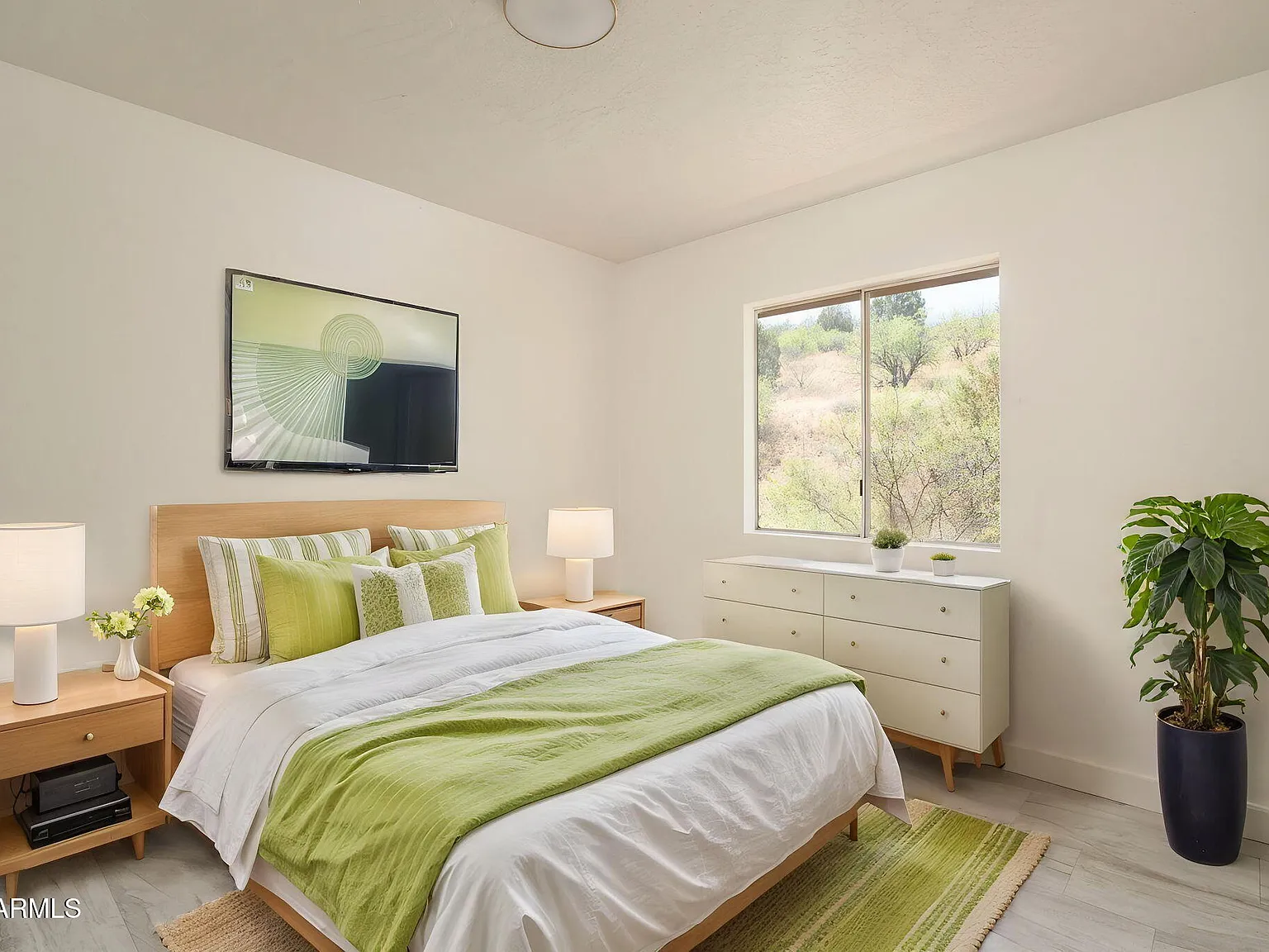 2 bed, 1.0 bath, 700 sqft, $1,575 — Photo 1