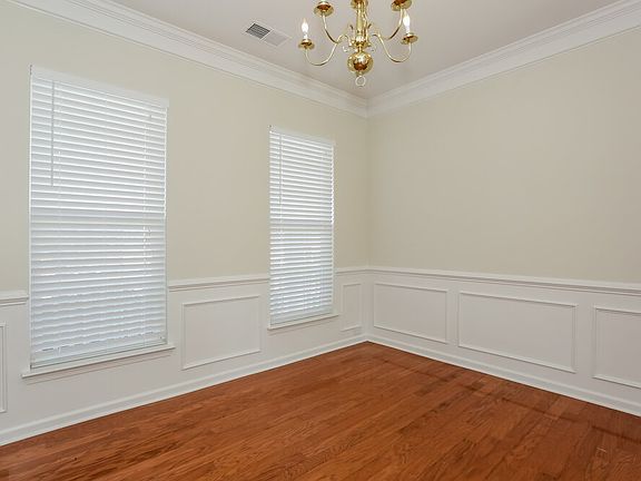 5th image of 2722 Forest Grove Ct