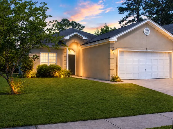 89 Blue Lake St, Richmond Hill, GA 31324