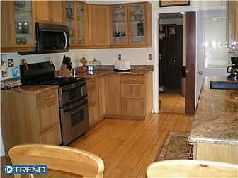 4th image of 45 Kleyona Ave