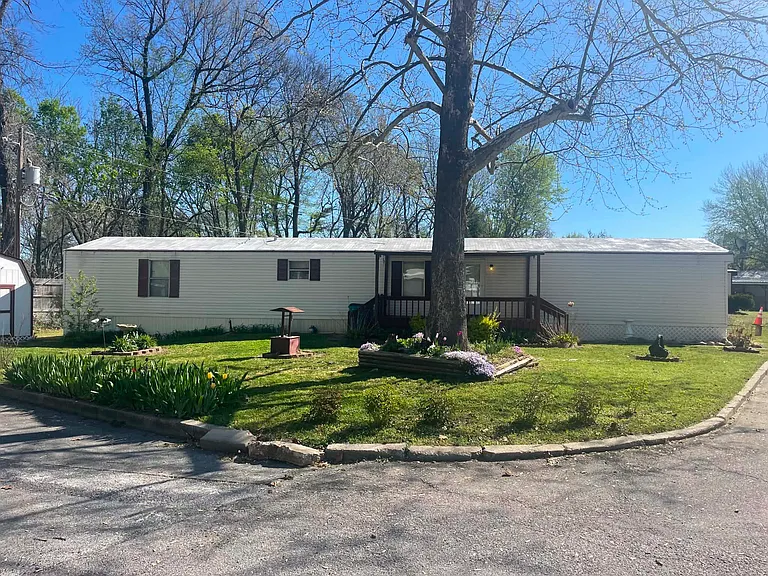 2710 N Farm Road 137 #120 — Photo 1