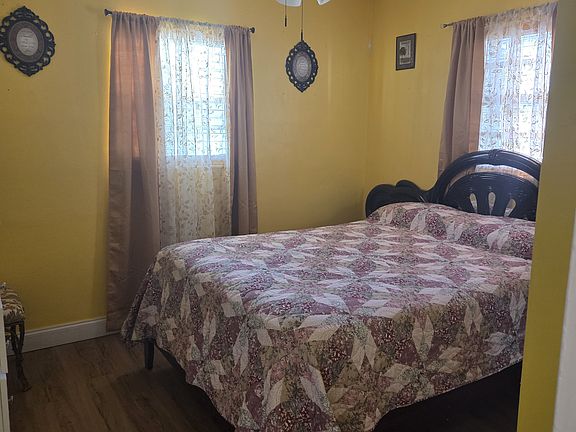 4th image of 2648 Bahama Dr
