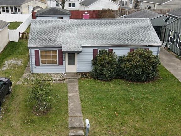 2nd image of 1636 Stone Lake Dr