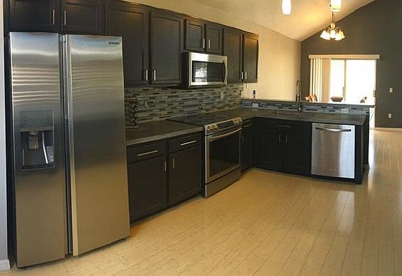 3rd image of 3766 Rollingsford Cir