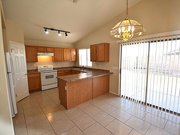 5th image of 10619 E Camino St
