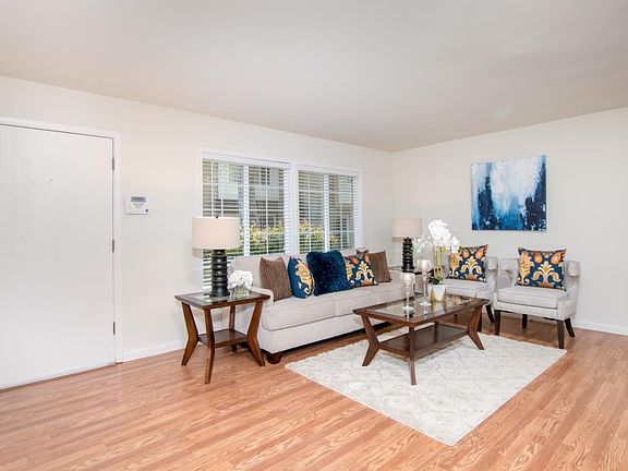 4th image of 5377 Palm Grove Ct