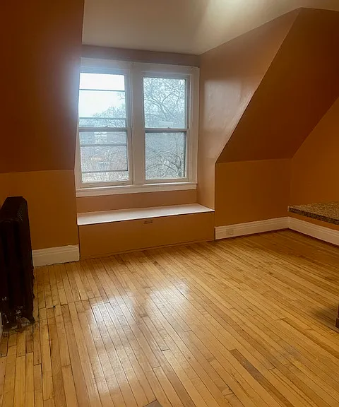 579 University Ave #7 — Photo 3
