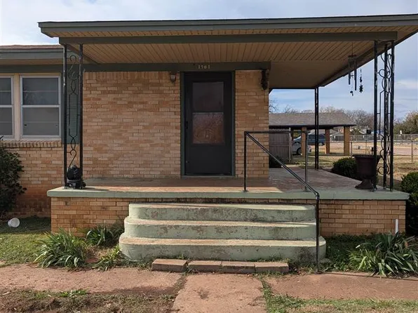 1701 SW 8th St, Lawton, OK 73501