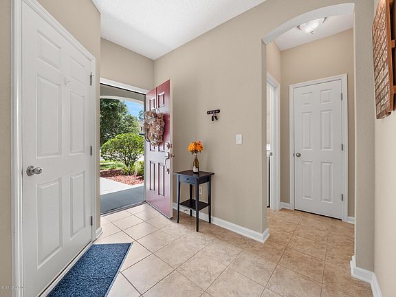 4th image of 87 Forest Edge Dr