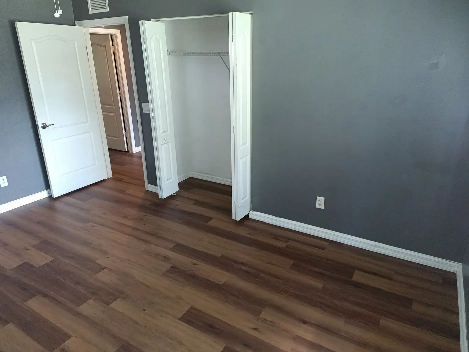 3 bed, 1800 sqft, $1,995 — Photo 3