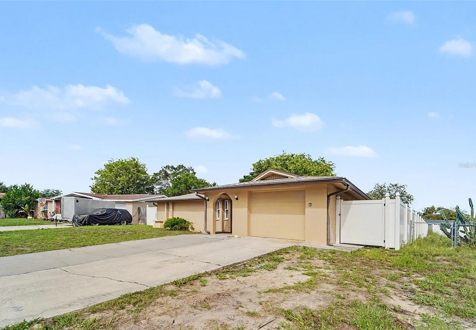3 bed, 2.5 bath, 1625 sqft, $1,800 — Photo 2