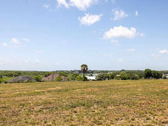 2nd image of 0 Lakeshore LOT 33