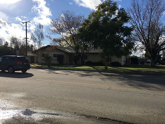 2nd image of 34295 Rosemont Dr