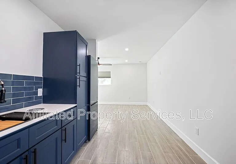 3012 Broadway #104 — Photo 13