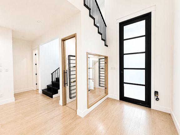 4th image of 209 Avery Ln