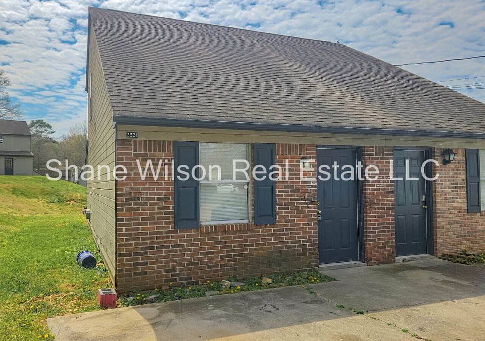 1st image of 3321 Steeple Cir NE