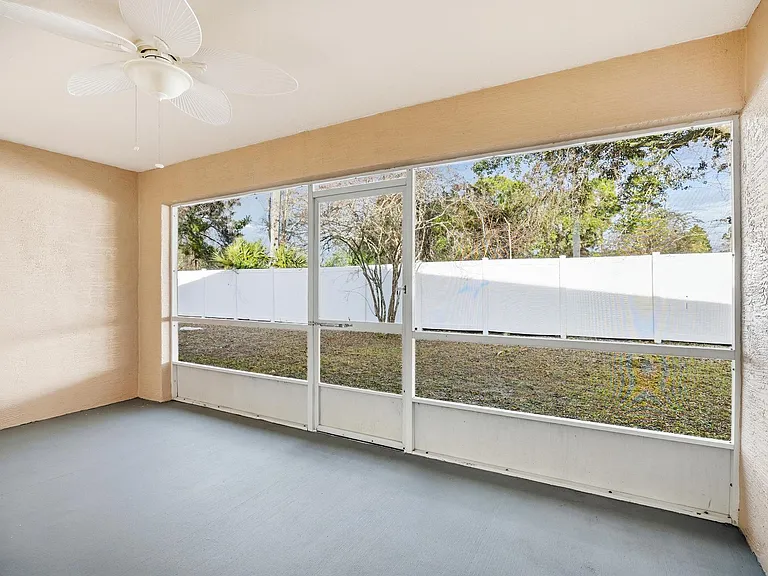 57 Raintree Pl #B — Photo 32