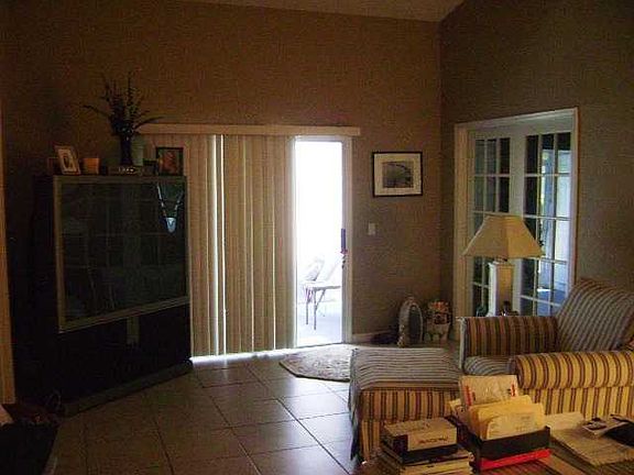 5th image of 1845 Waterford Dr APT 1