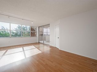 1300 NE Miami Gardens Dr APT 820E, Miami, FL 33179