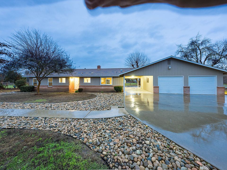 1st image of 32400 Road 132 Unit D