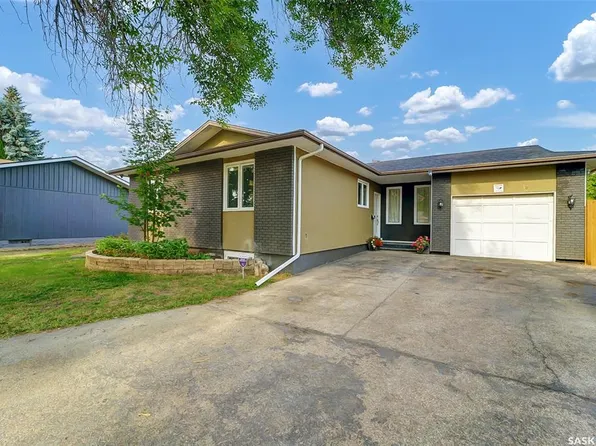19 Barr PLACE, Saskatoon, SK S7M 4G1