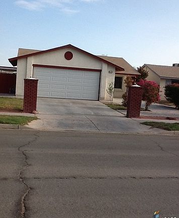 3rd image of 290 Aurora Dr