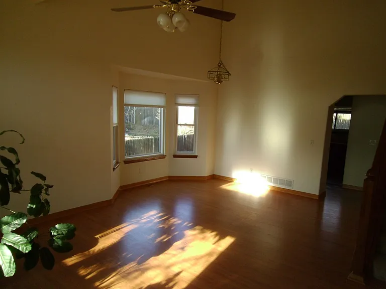 13482 Glen Cir — Photo 7