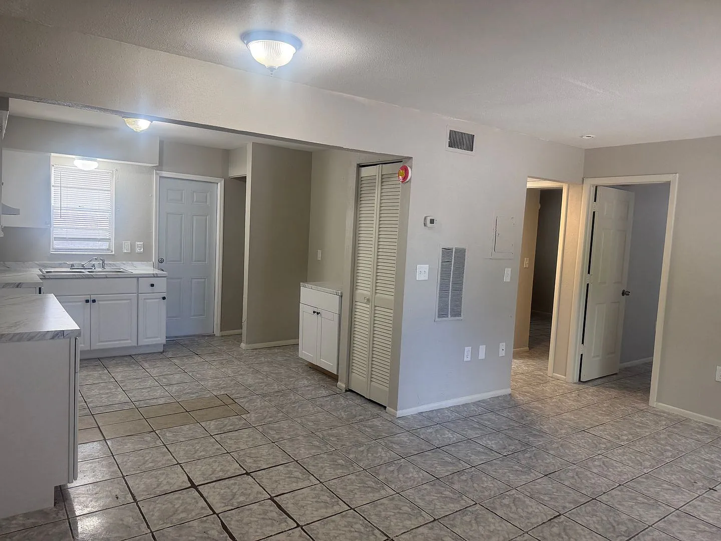 KAI9s 7plex 925 33rd Ave W Bradenton — Photo 2