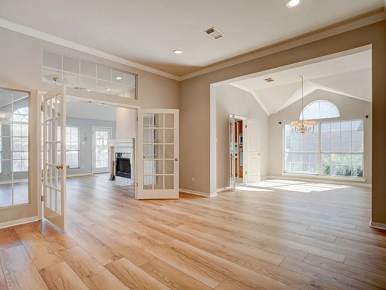 9137 Fainwood Ln — Photo 8