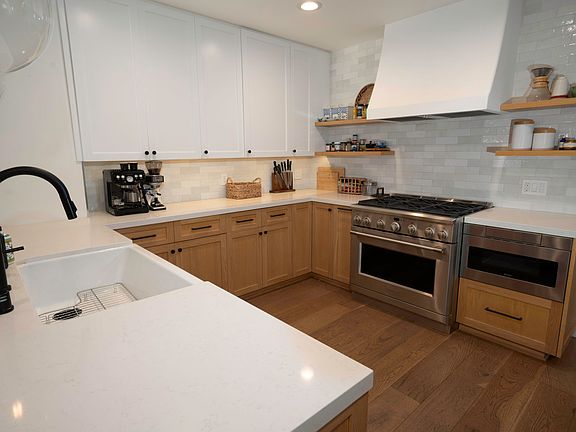 5th image of 8141 Westlawn Ave
