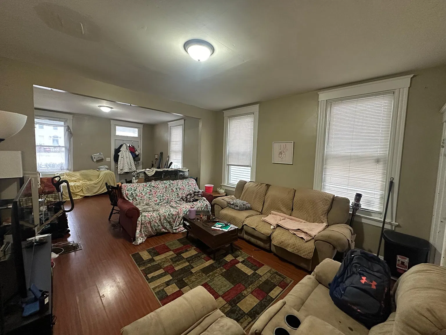 4 bed, 2.5 bath, 1900 sqft, $2,600 — Photo 4