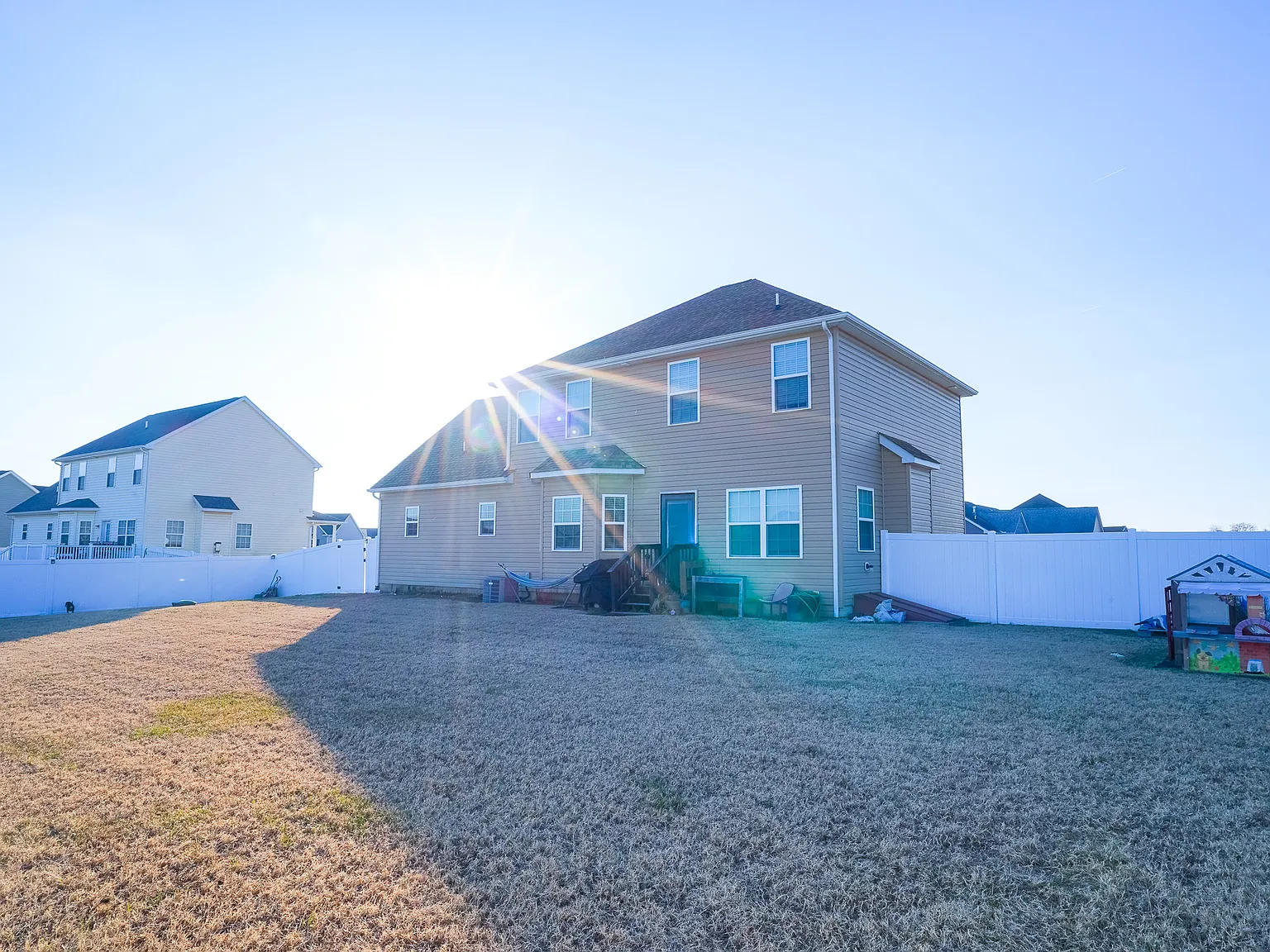 4 bed, 2.5 bath, 3006 sqft, $2,500 — Photo 4