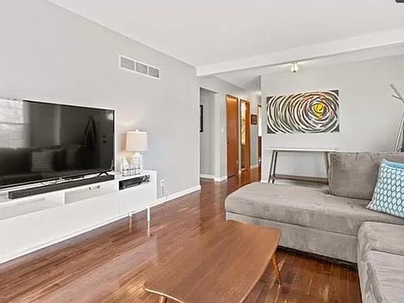 5th image of 8150 W 56th Ter