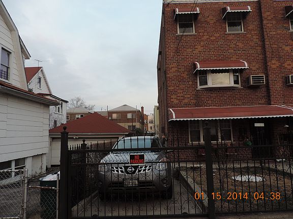 2nd image of 1062 Quincy Ave