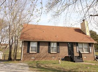 607 Farmington Bnd, Clarksville, TN 37042