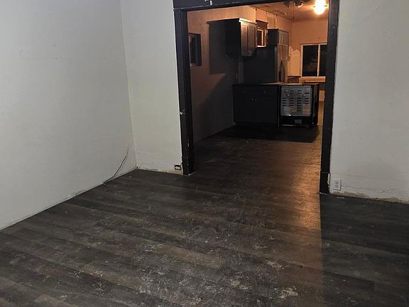 3rd image of 121 W 2nd Ave